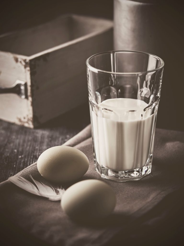 latte e uova